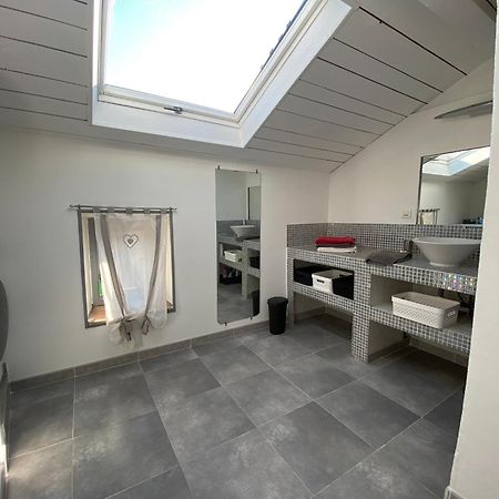 Villa Bienvenue Au 6 - Calme Et Charme De La Pierre. à Fourques  Extérieur photo