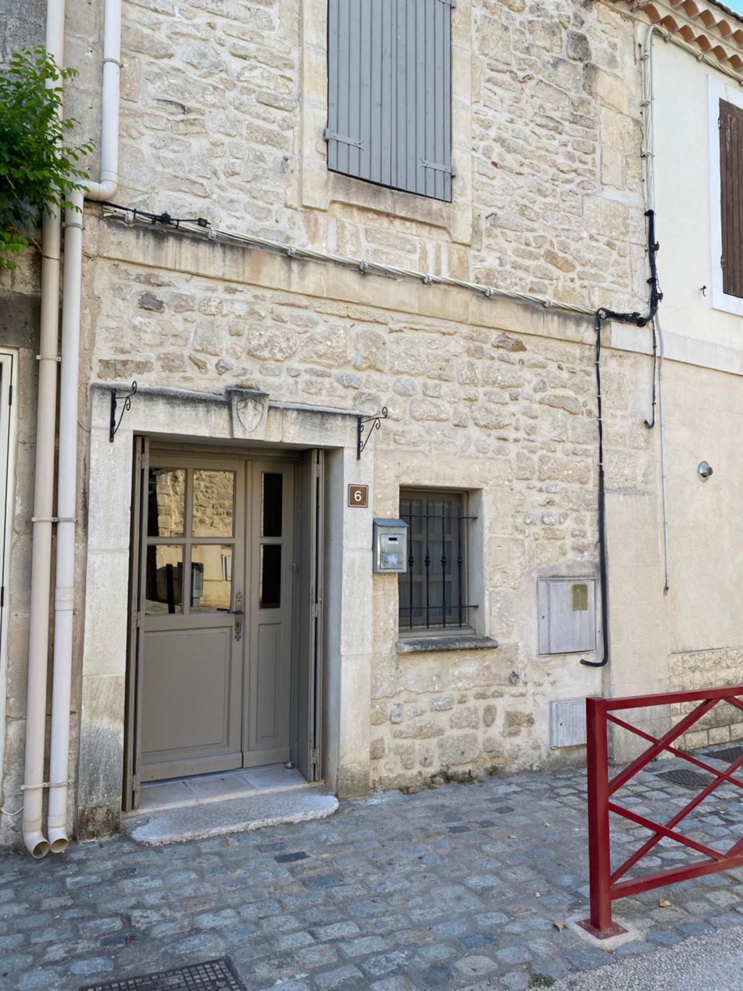 Villa Bienvenue Au 6 - Calme Et Charme De La Pierre. à Fourques  Extérieur photo