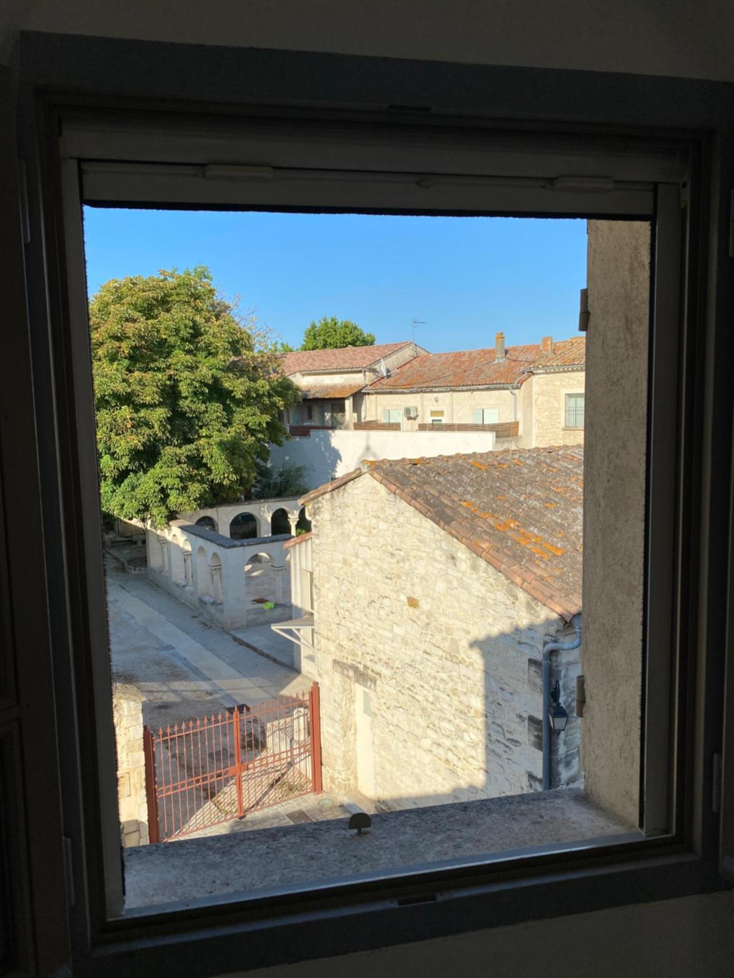 Villa Bienvenue Au 6 - Calme Et Charme De La Pierre. à Fourques  Extérieur photo